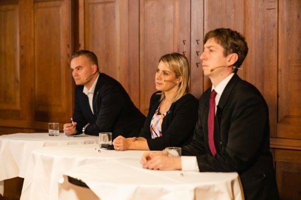 Poliitikkopaneeli_2022_kuva2_600x400