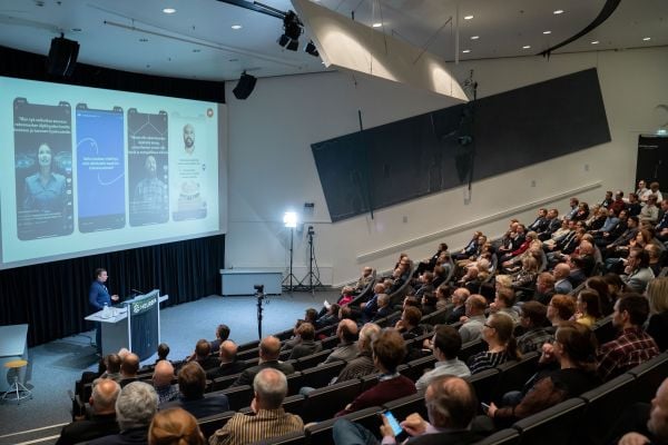 Kuva_visioseminaari_auditorio_esitys_600